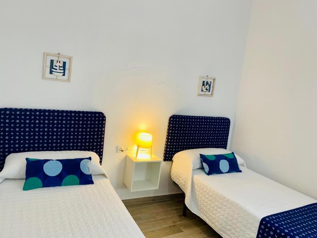 Conil Calle Trafalgar Centro Solo Familias Y Parejas 科尼尔-德拉弗龙特拉 外观 照片