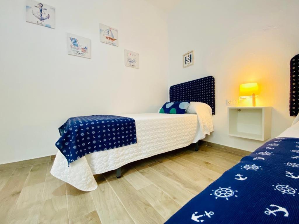 Conil Calle Trafalgar Centro Solo Familias Y Parejas 科尼尔-德拉弗龙特拉 外观 照片