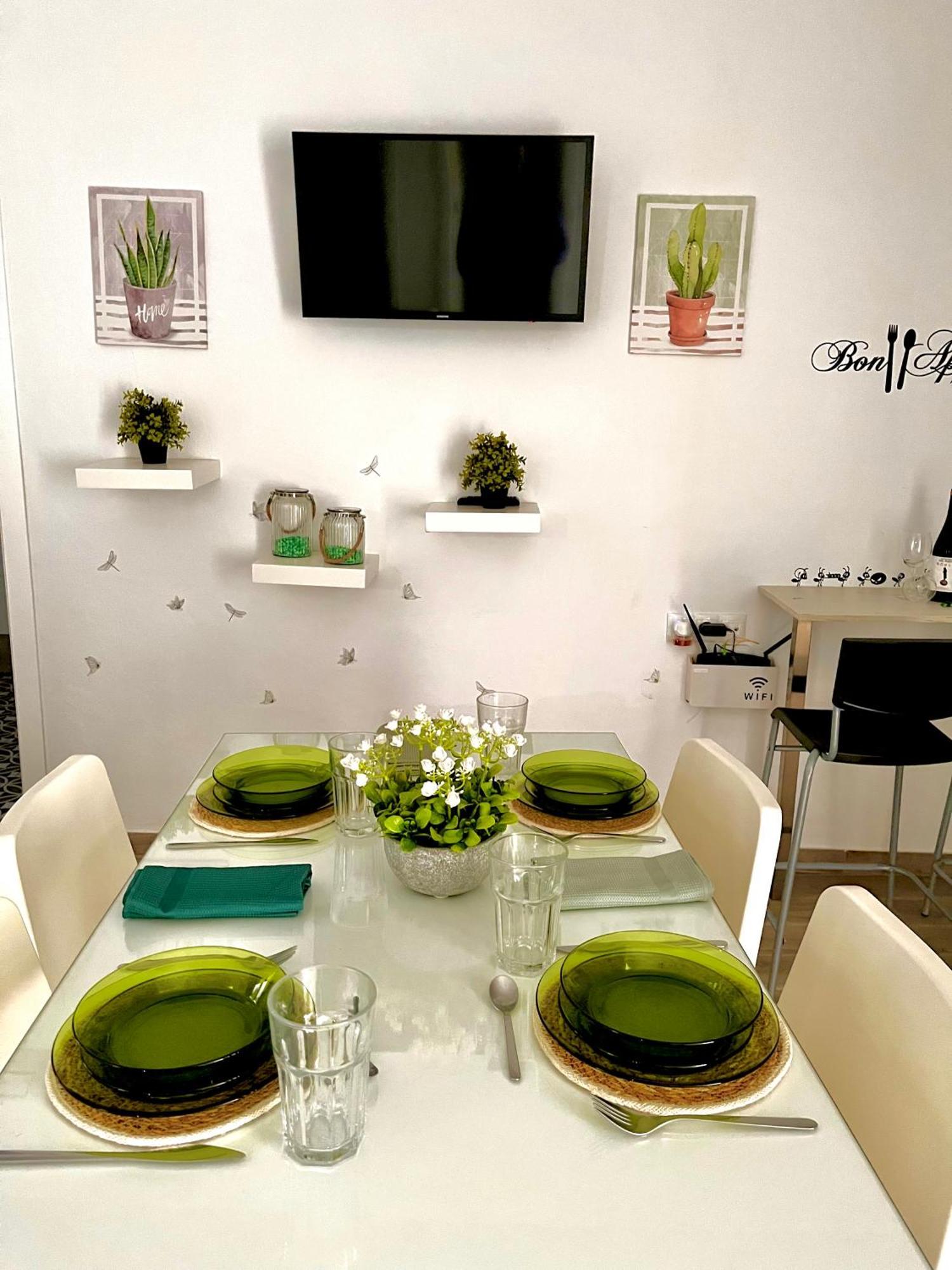 Conil Calle Trafalgar Centro Solo Familias Y Parejas 科尼尔-德拉弗龙特拉 外观 照片