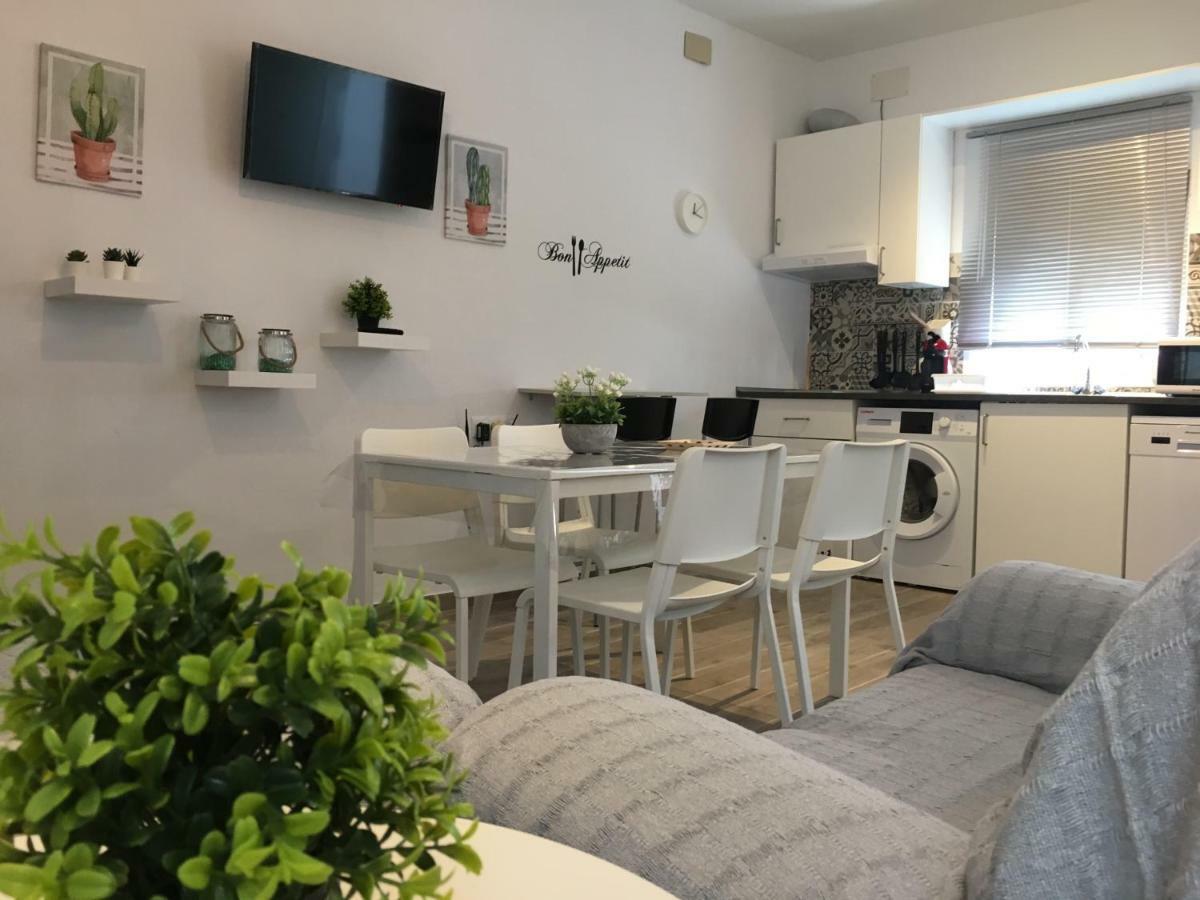 Conil Calle Trafalgar Centro Solo Familias Y Parejas 科尼尔-德拉弗龙特拉 外观 照片